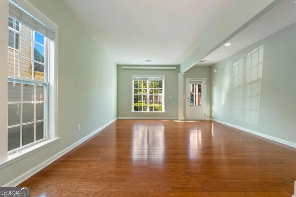 827 Poplar TER Canton, GA 30115