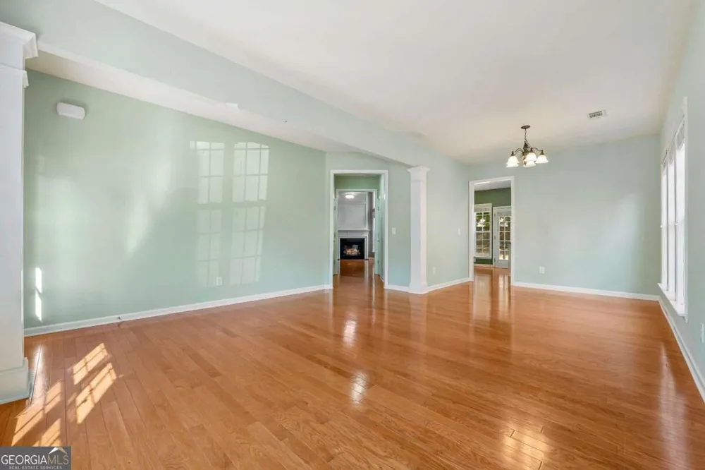 827 Poplar TER Canton, GA 30115