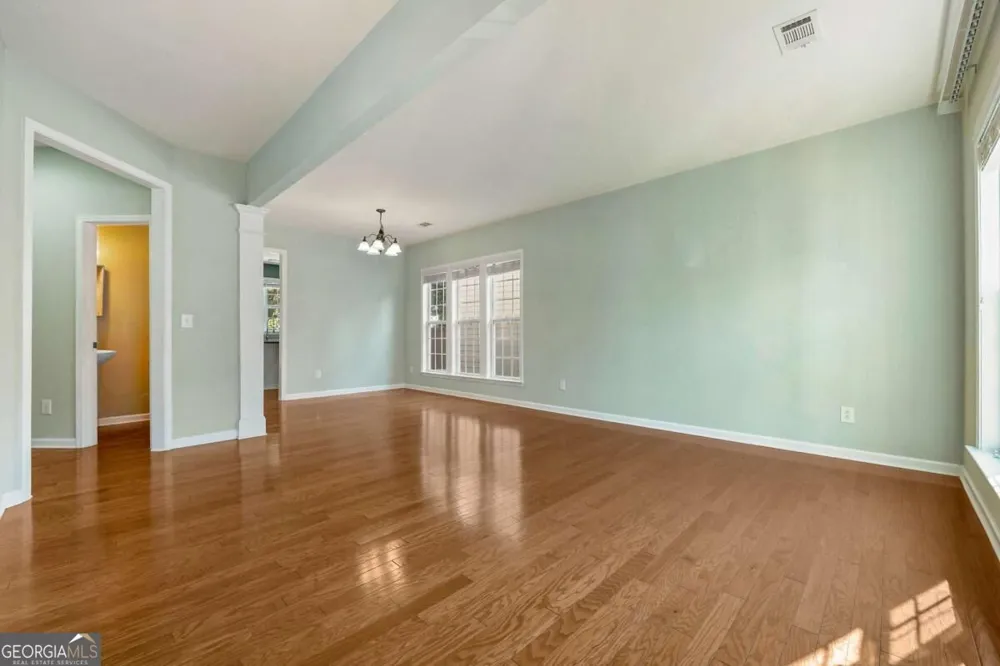 827 Poplar TER Canton, GA 30115