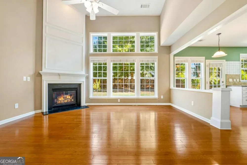 827 Poplar TER Canton, GA 30115