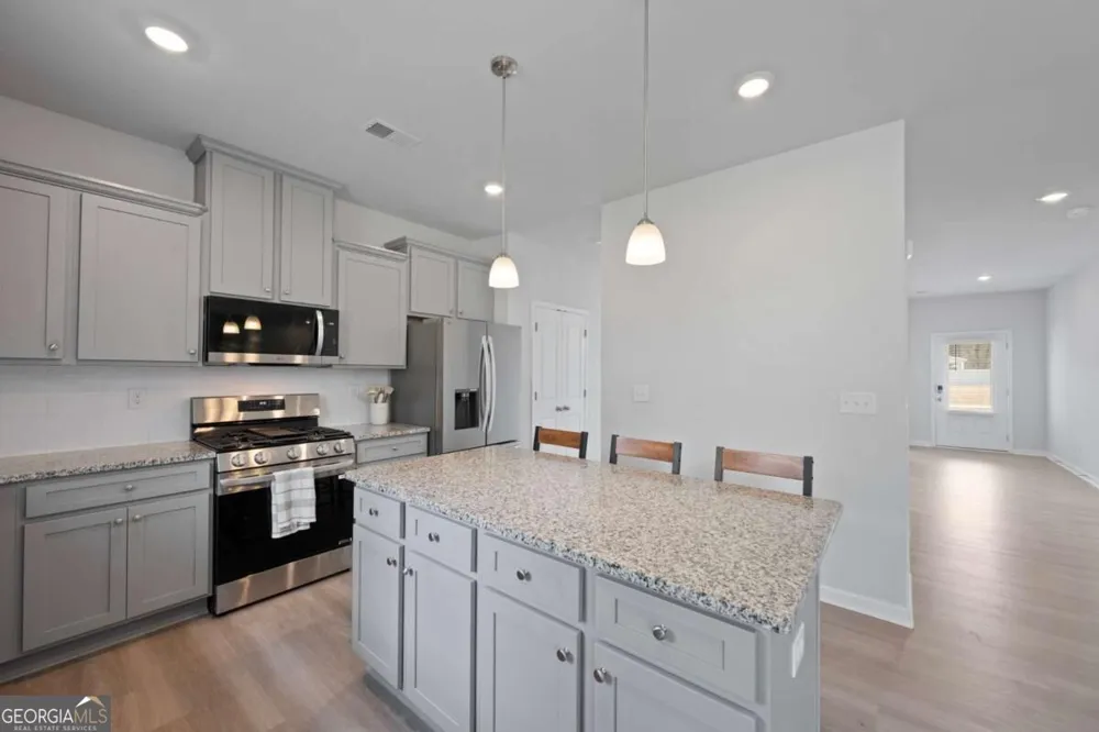 1441 Stephens View DR Loganville, GA 30052