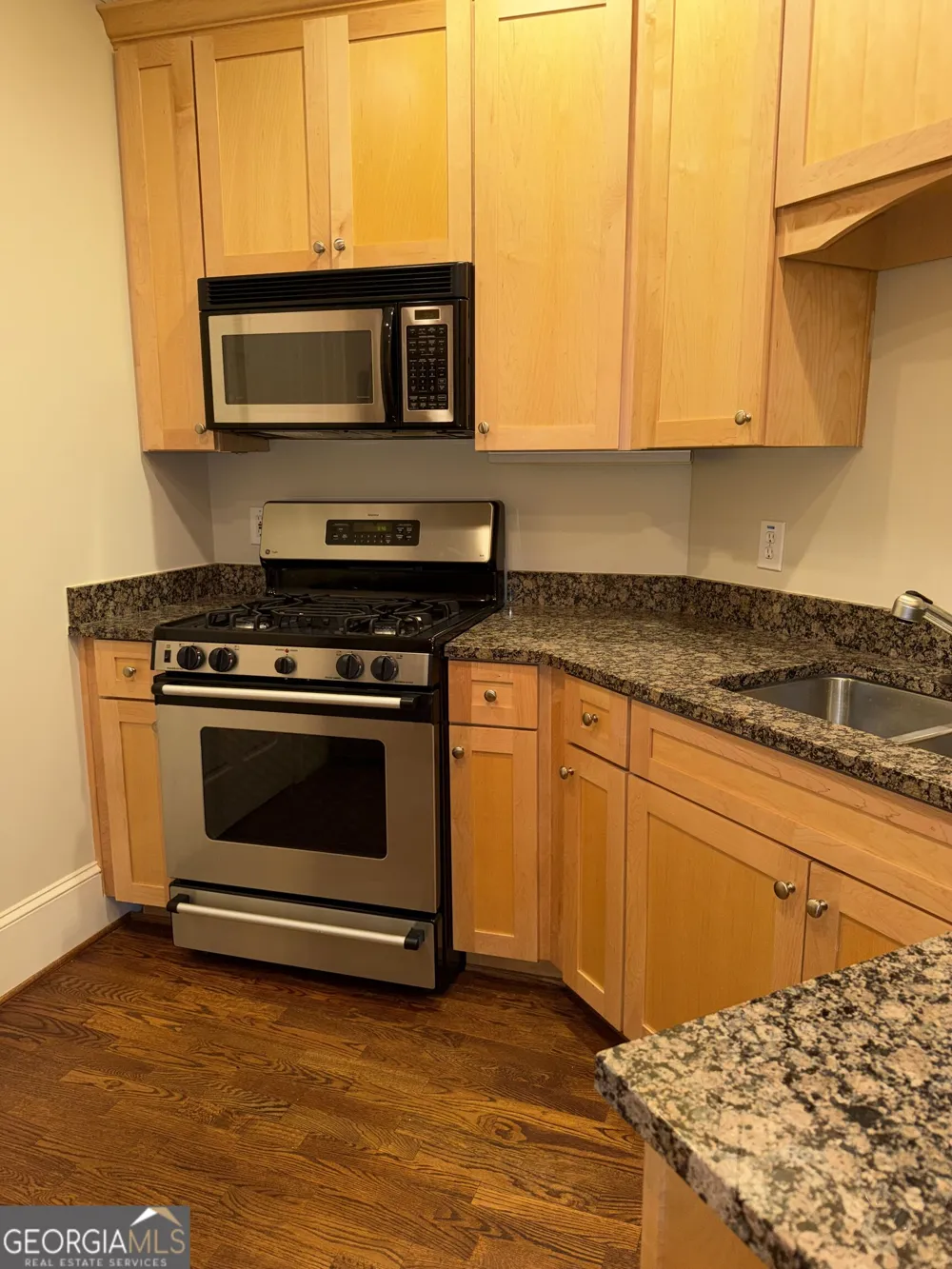 77 Peachtree PL NE Atlanta, GA 30309