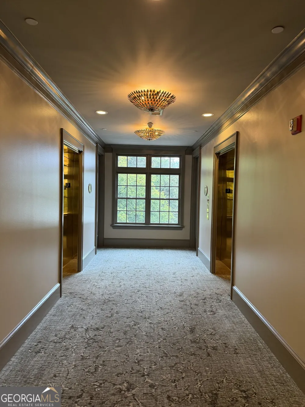 77 Peachtree PL NE Atlanta, GA 30309