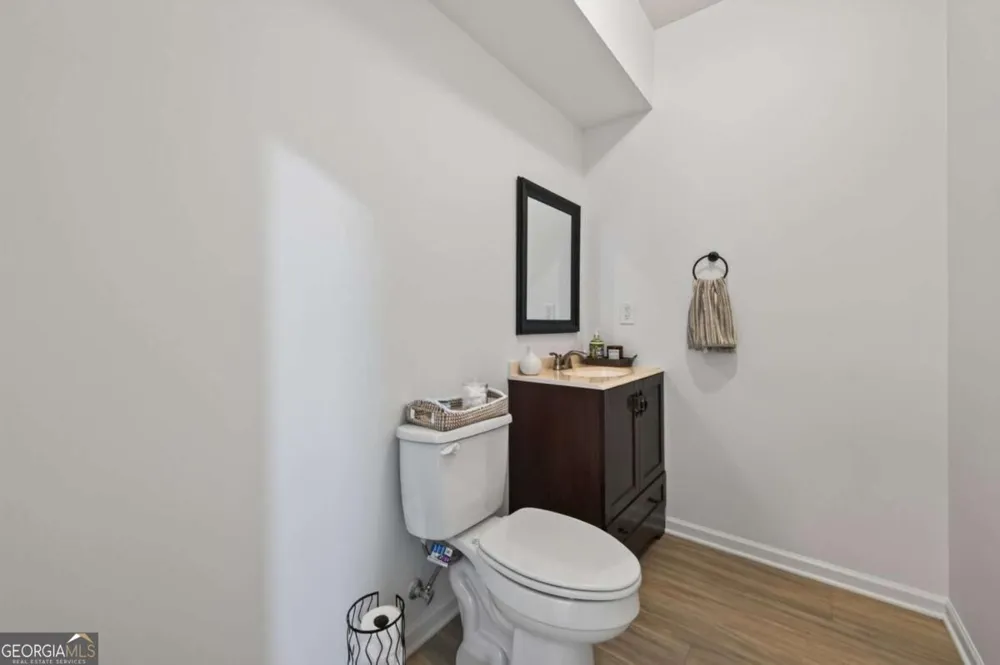 3880 Fairhill PT Alpharetta, GA 30004