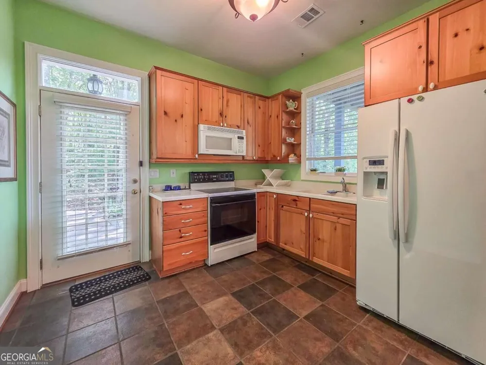120 Sunrock Mountain TRCE Blue Ridge, GA 30513
