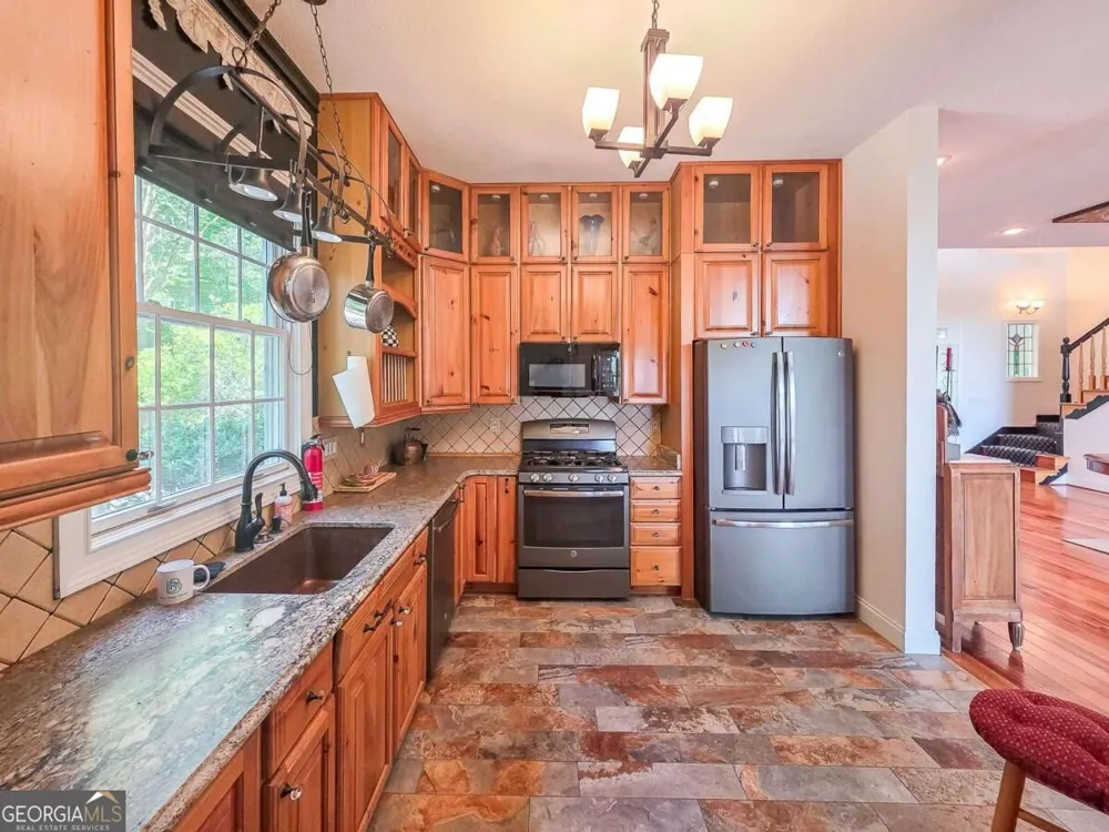 120 Sunrock Mountain TRCE Blue Ridge, GA 30513