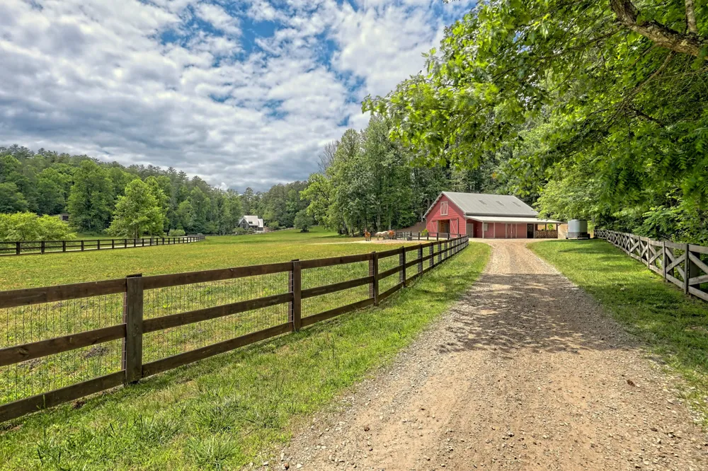 3622 Sandy Ford RD Clayton, GA 30525