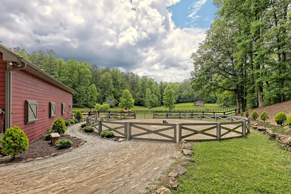 3622 Sandy Ford RD Clayton, GA 30525