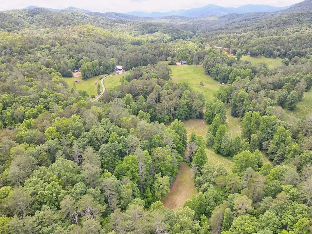 3622 Sandy Ford RD Clayton, GA 30525