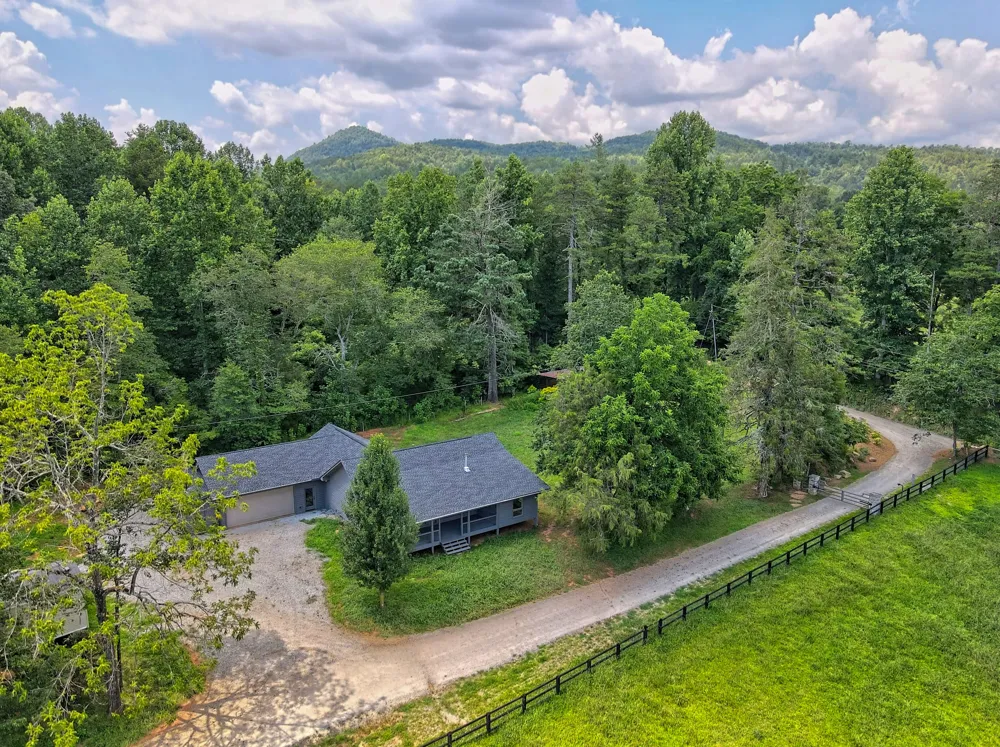 3622 Sandy Ford RD Clayton, GA 30525
