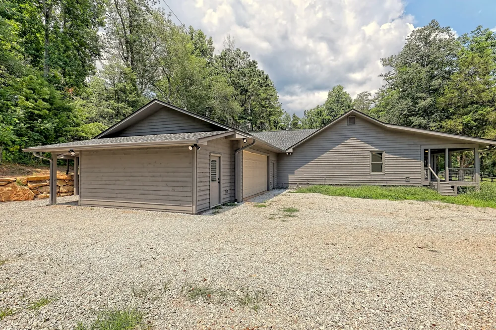 3622 Sandy Ford RD Clayton, GA 30525