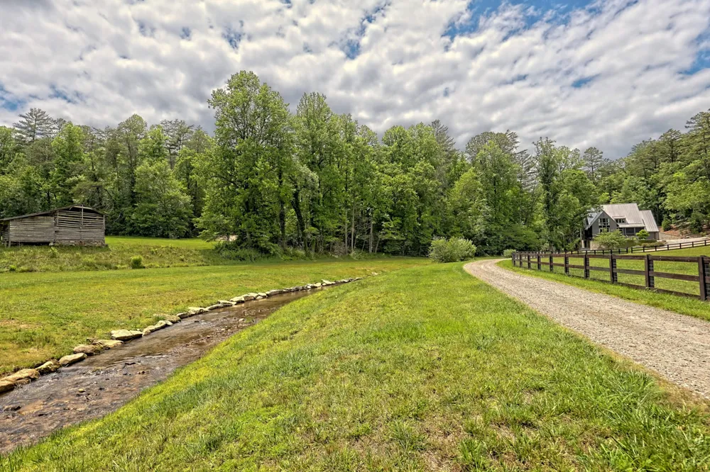 3622 Sandy Ford RD Clayton, GA 30525