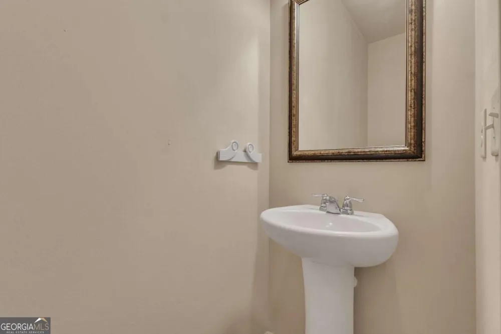 157 Westminster WAY Newnan, GA 30263