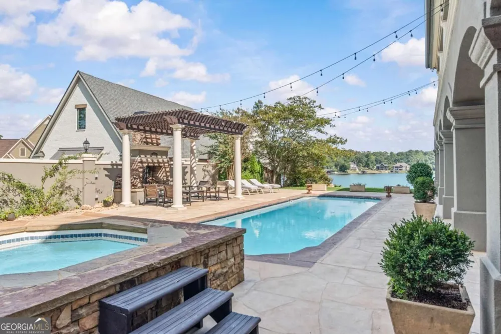 199 Lakecrest DR Milledgeville, GA 31061