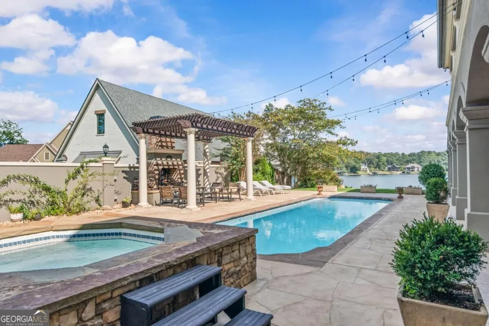 199 Lakecrest DR Milledgeville, GA 31061