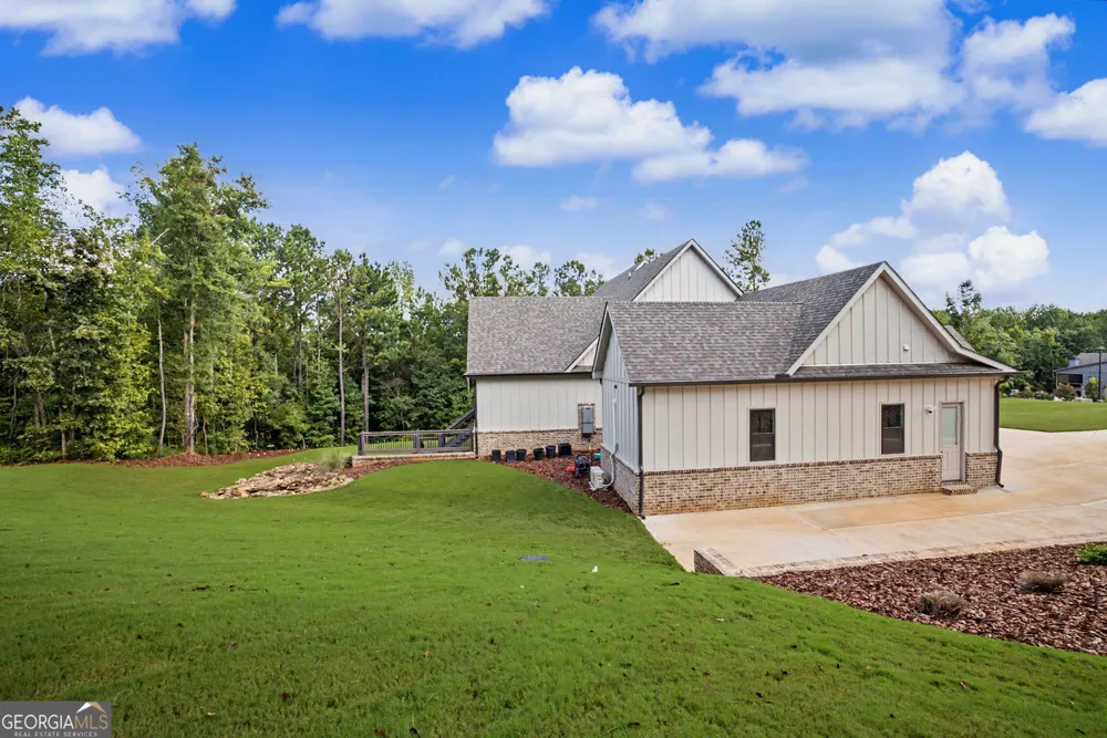 220 Preakness WAY Forsyth, GA 31029