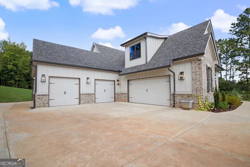 220 Preakness WAY Forsyth, GA 31029