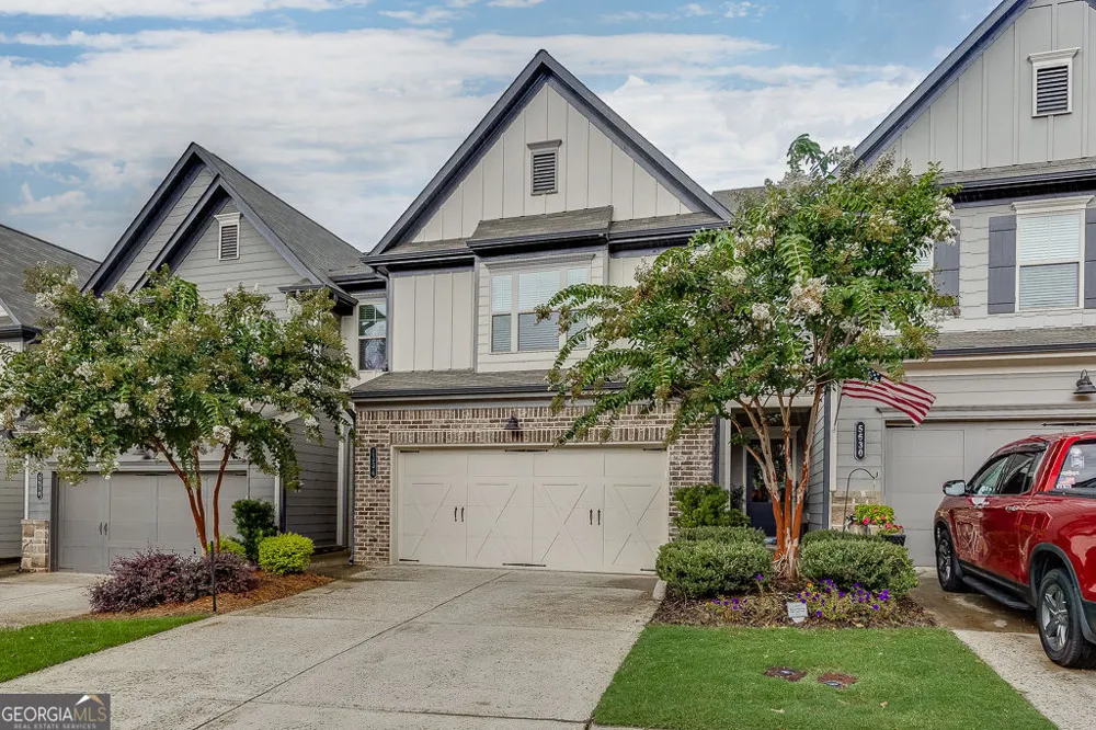 5634 Parkview LN Flowery Branch, GA 30542