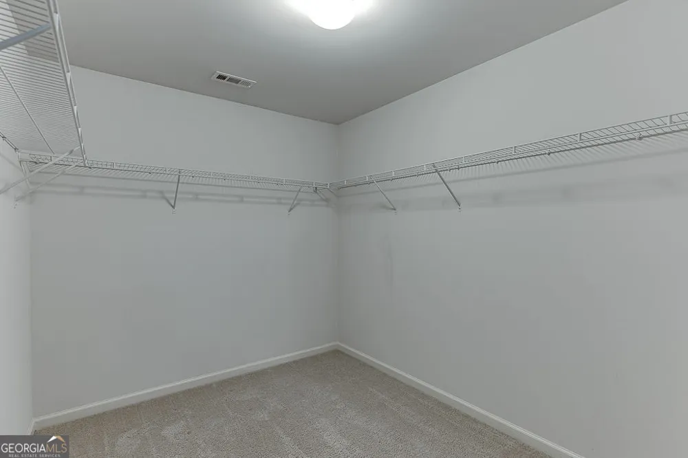 5634 Parkview LN Flowery Branch, GA 30542