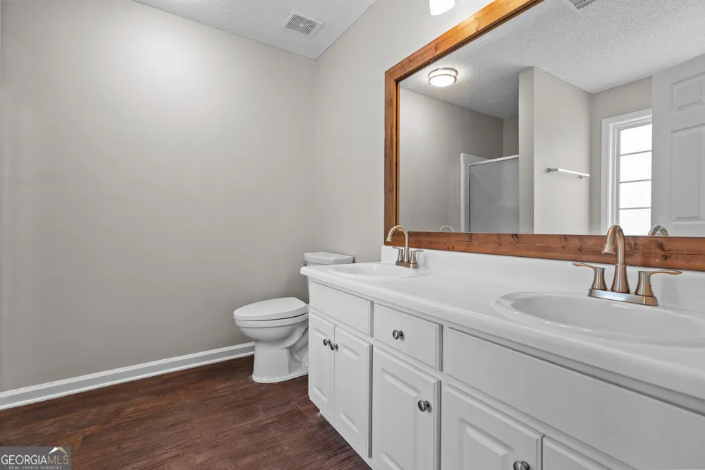 1587 Brush Creek Dr Winder, GA 30680