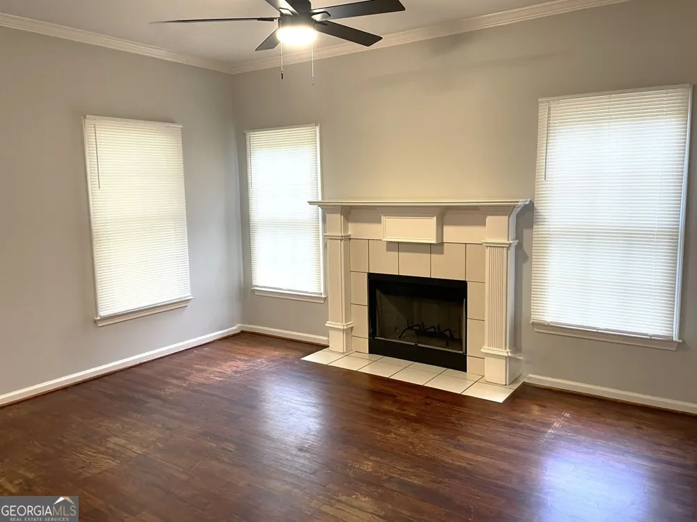 994 Sims ST Atlanta, GA 30310