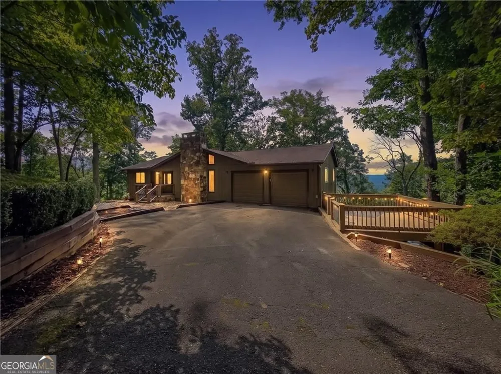493 Starcross LN Jasper, GA 30143