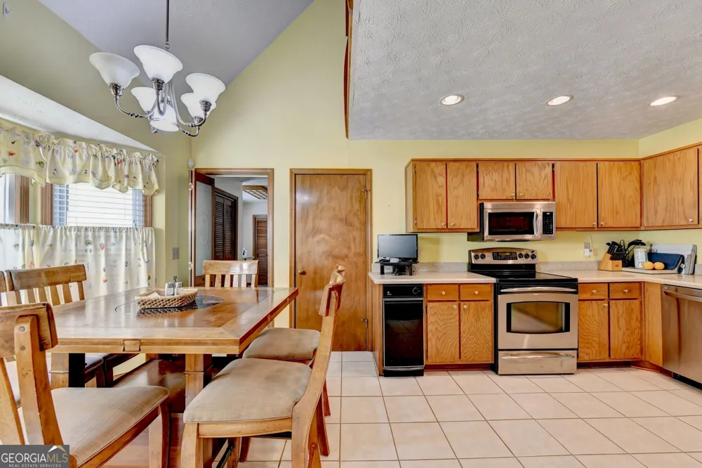 2100 Oak Village LN Lawrenceville, GA 30043