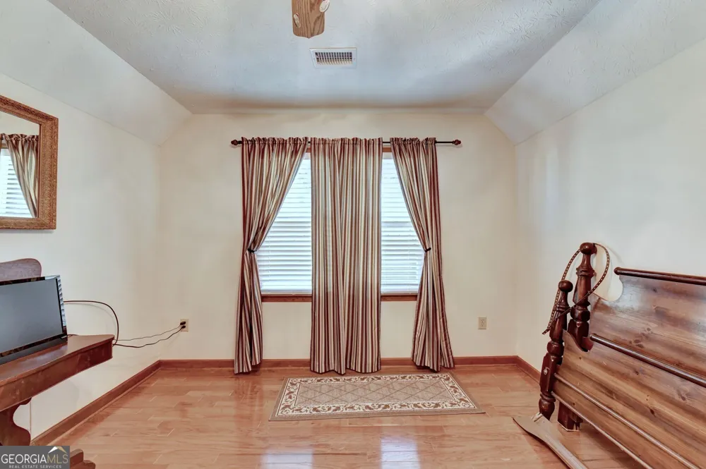 2100 Oak Village LN Lawrenceville, GA 30043