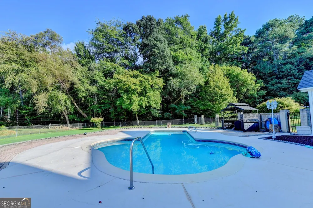 2100 Oak Village LN Lawrenceville, GA 30043