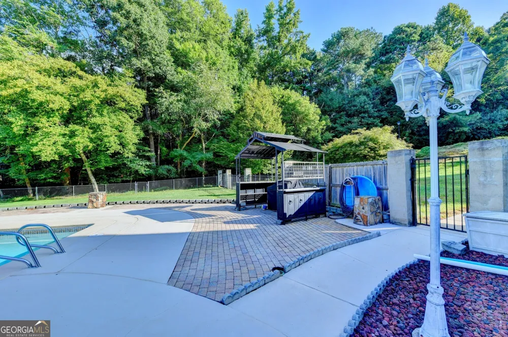 2100 Oak Village LN Lawrenceville, GA 30043