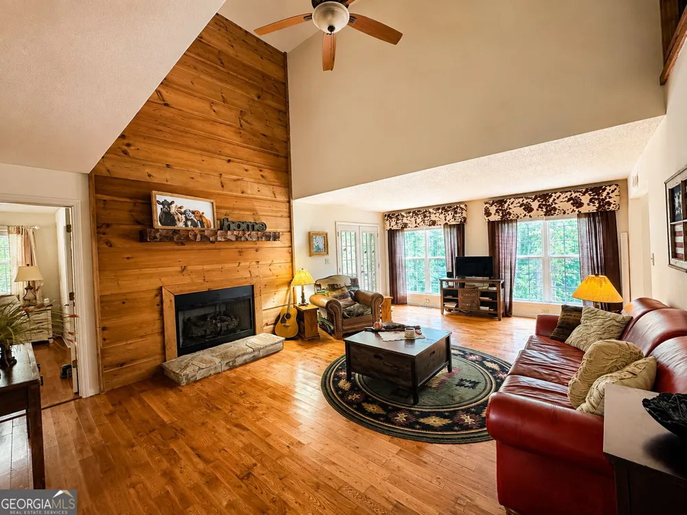 362 Pinecone Blue Ridge, GA 30513