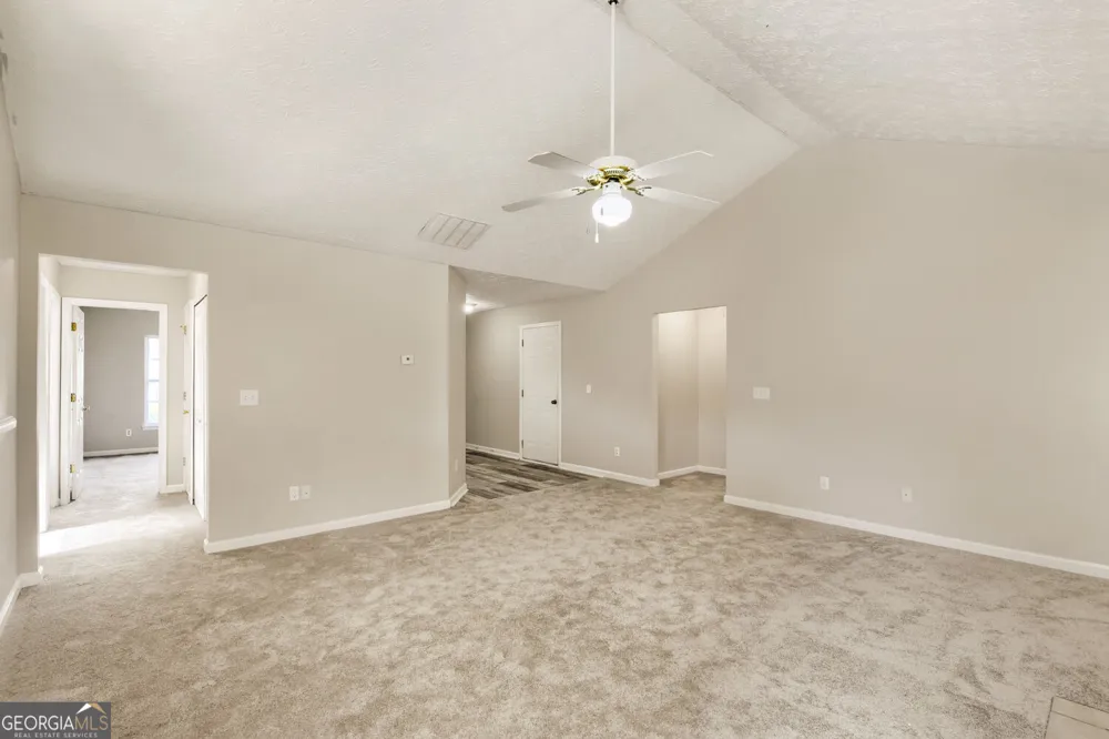606 Mayfern Trace Fairburn, GA 30213