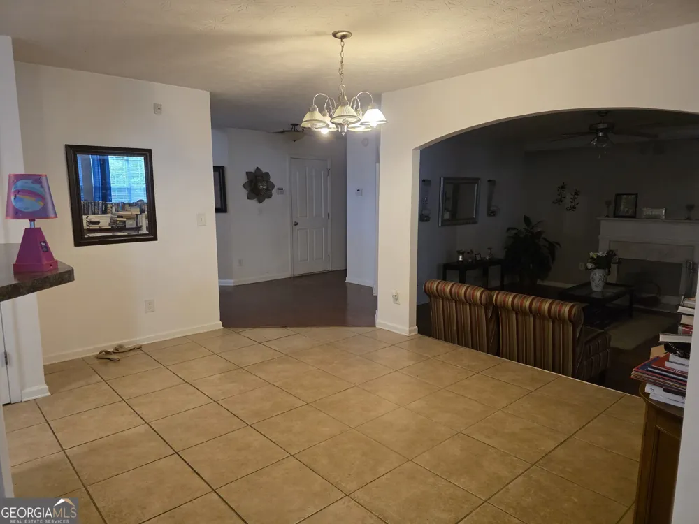 37 Virginia AVE Sharpsburg, GA 30277