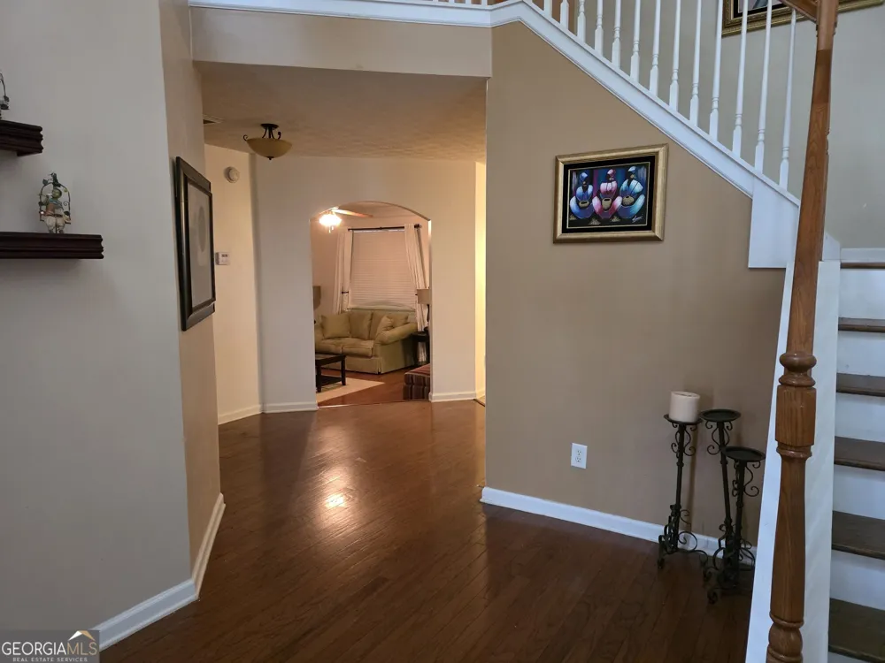 37 Virginia AVE Sharpsburg, GA 30277