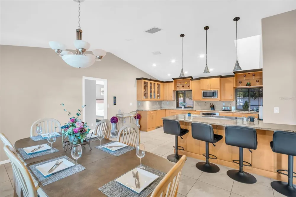 1374 VIEWTOP DRIVE Clearwater, FL 33764