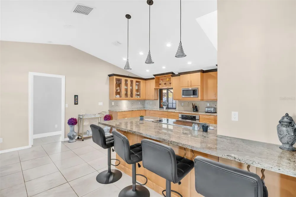 1374 VIEWTOP DRIVE Clearwater, FL 33764
