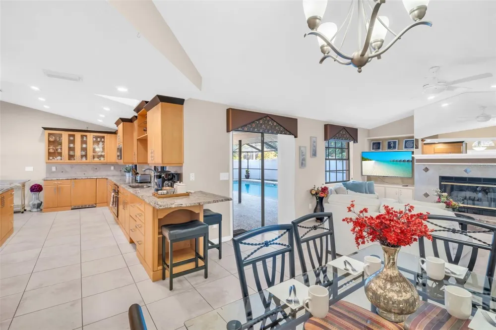 1374 VIEWTOP DRIVE Clearwater, FL 33764