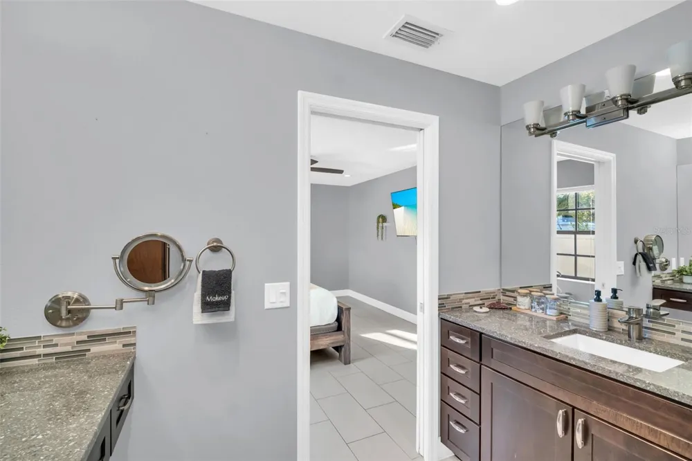 1374 VIEWTOP DRIVE Clearwater, FL 33764