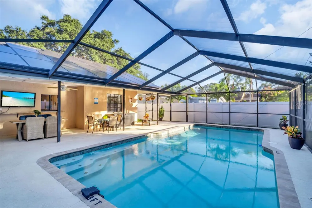 1374 VIEWTOP DRIVE Clearwater, FL 33764