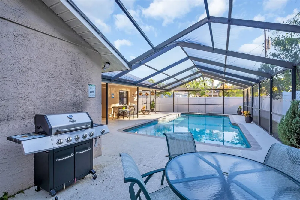 1374 VIEWTOP DRIVE Clearwater, FL 33764