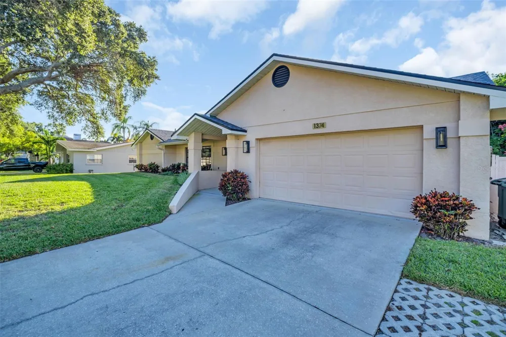 1374 VIEWTOP DRIVE Clearwater, FL 33764
