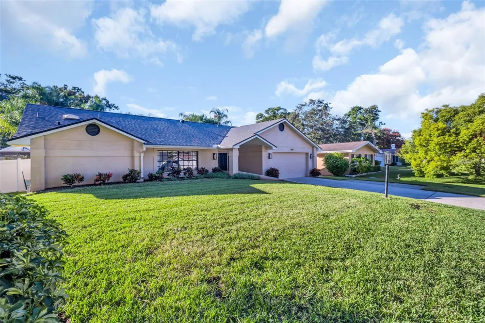 1374 VIEWTOP DRIVE Clearwater, FL 33764