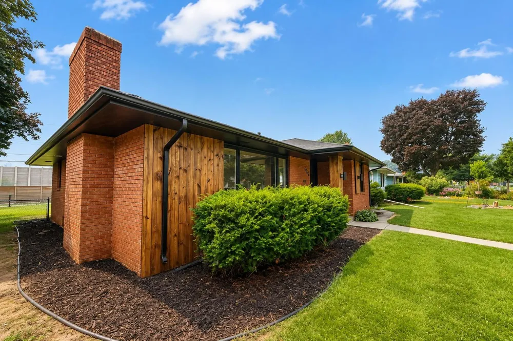 6164 Colfax Lane S Minneapolis, MN 55419