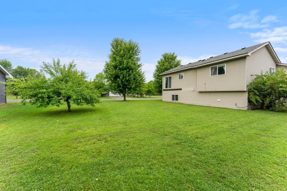 2033 Joes Lake Road SE Cambridge, MN 55008