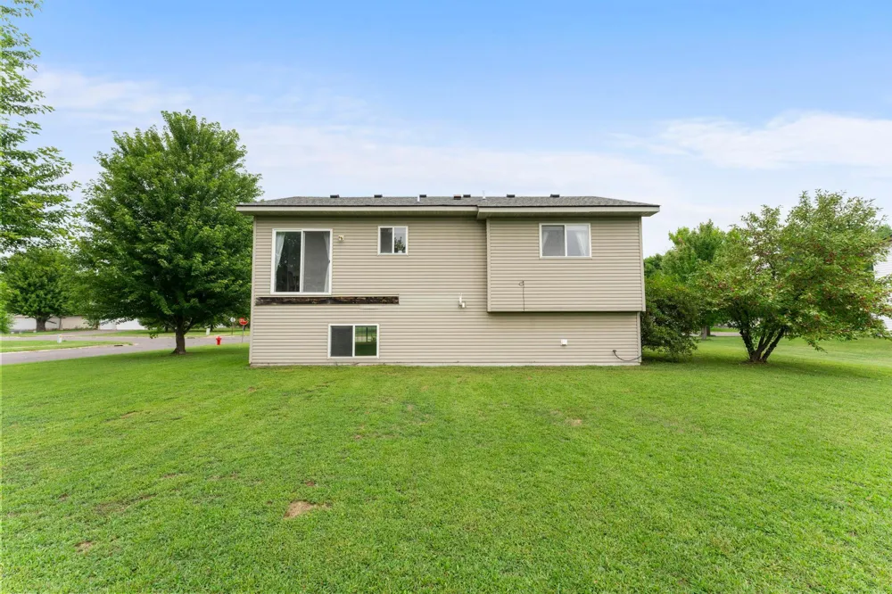 2033 Joes Lake Road SE Cambridge, MN 55008