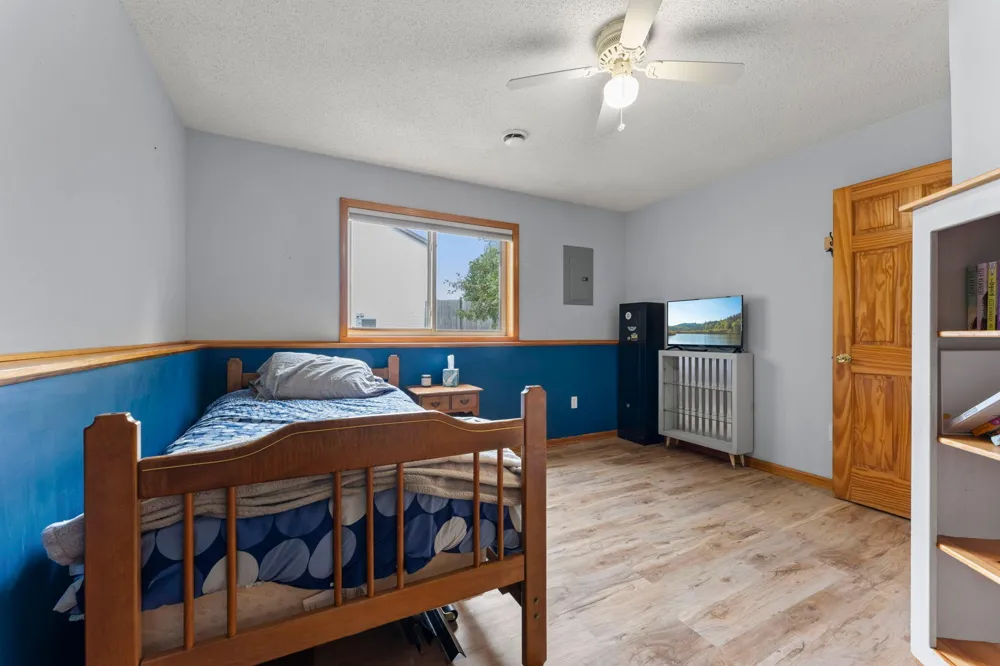 2033 Joes Lake Road SE Cambridge, MN 55008