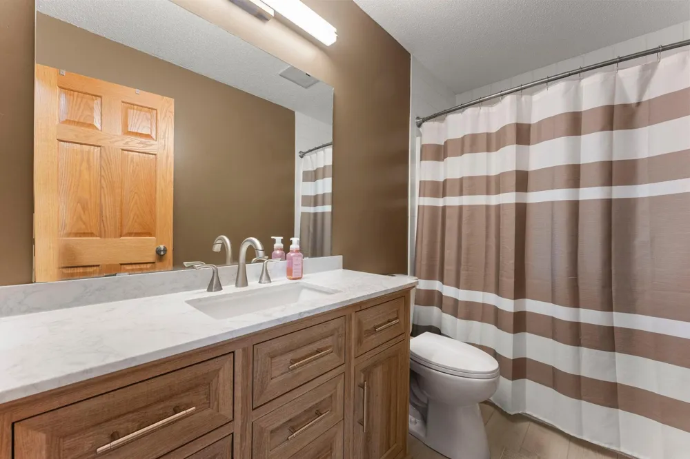 2033 Joes Lake Road SE Cambridge, MN 55008