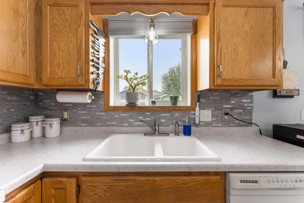 2033 Joes Lake Road SE Cambridge, MN 55008