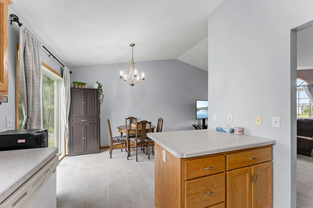 2033 Joes Lake Road SE Cambridge, MN 55008