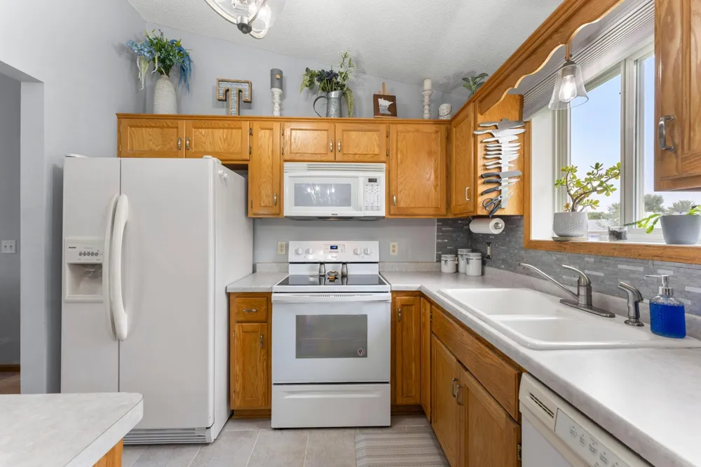 2033 Joes Lake Road SE Cambridge, MN 55008
